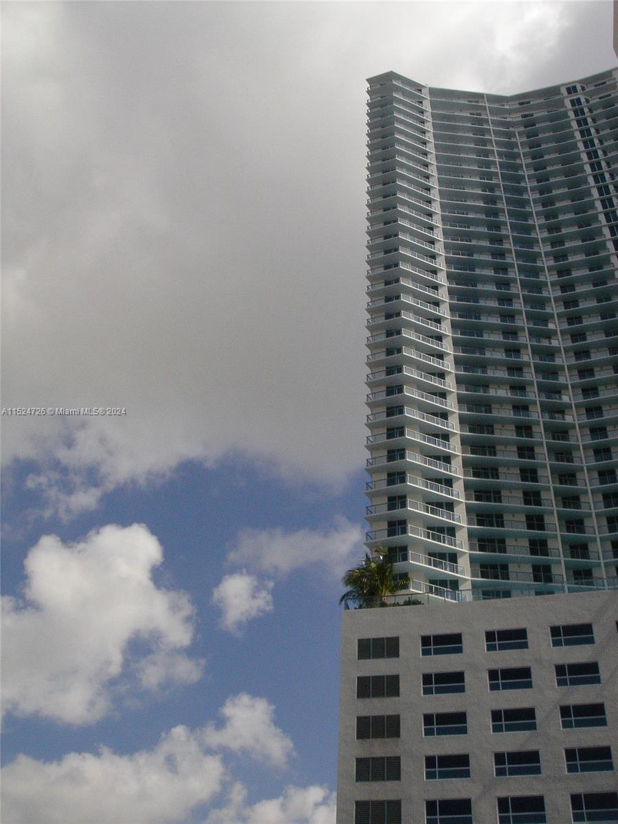 185 SW 7th St  1711, Miami, Condo,  for rent, InCom Real Estate - Sample Office 