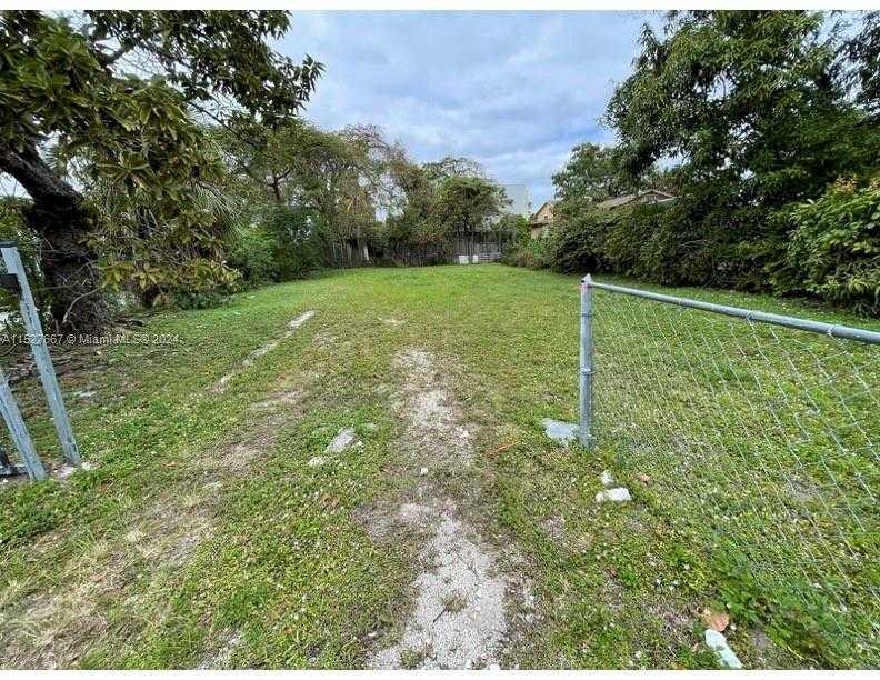 37 NW 76th St , Miami, Vacant Land / Lot,  for sale, InCom Real Estate - Sample Office 