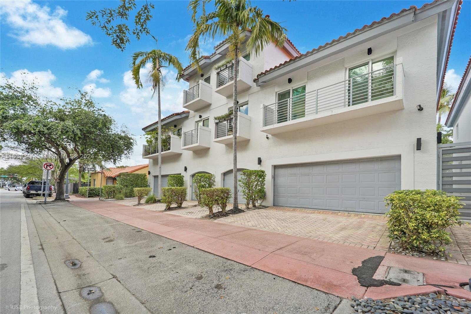 208 Jefferson Ave  109, Miami Beach, Townhome / Attached,  for sale, InCom Real Estate - Sample Office 