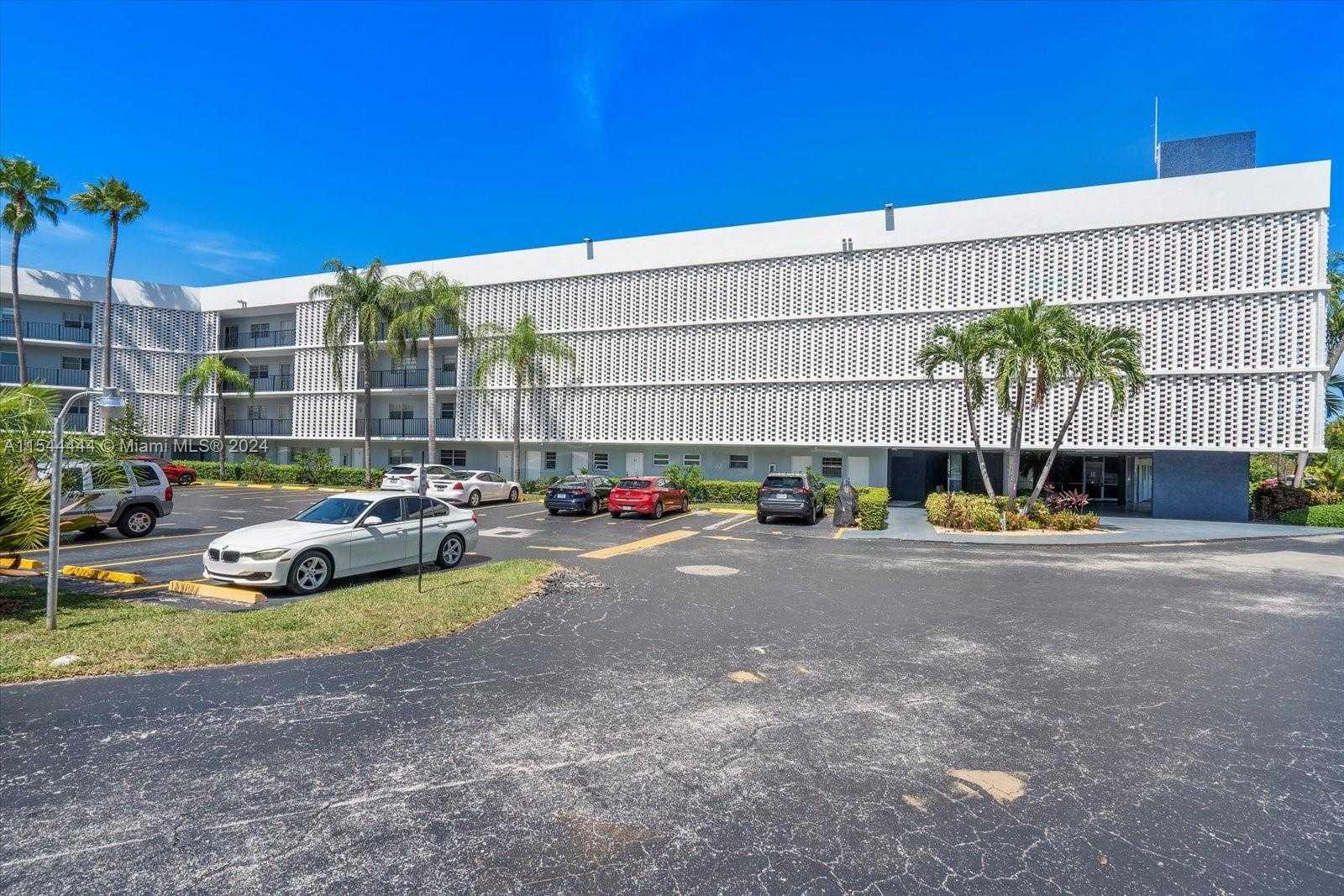 875 NE 195th St  413, Miami, Condo,  for sale, InCom Real Estate - Sample Office 