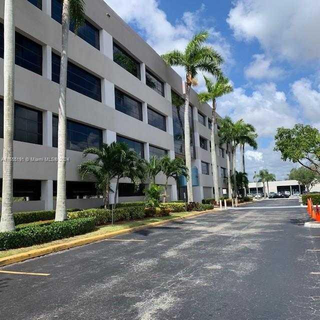 4960 SW 72nd Ave  311, Miami,  for leased, InCom Real Estate - Sample Office 