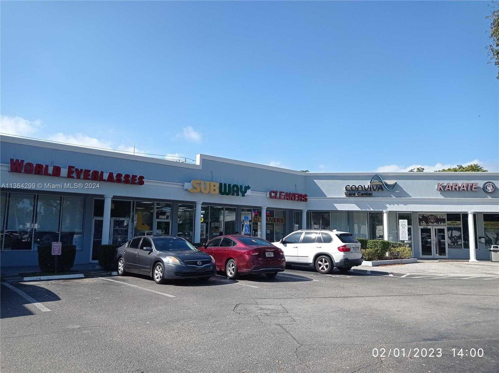6201 N Federal Hwy  102, Fort Lauderdale,  for leased, InCom Real Estate - Sample Office 