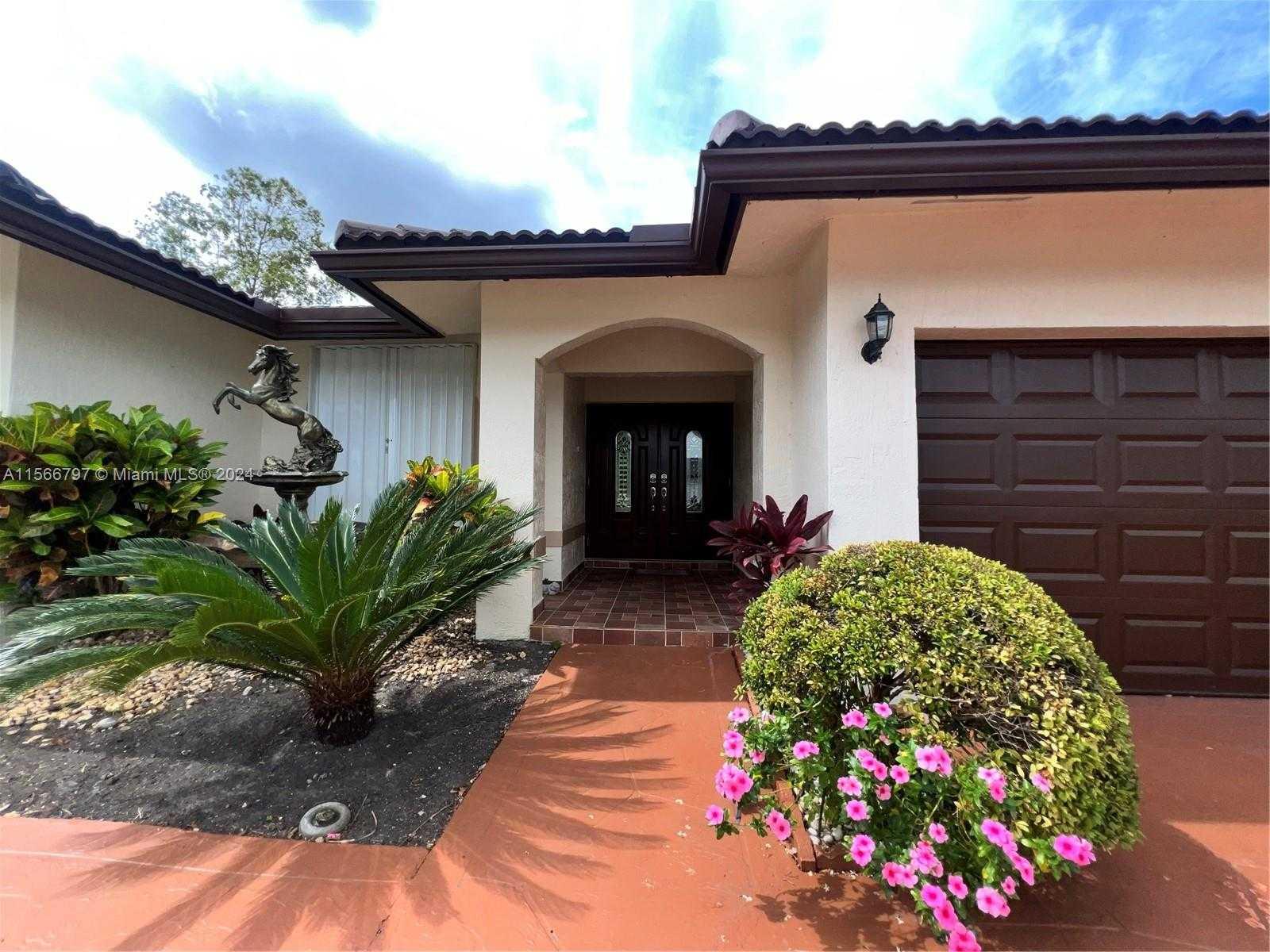 12874 SW 207th Ter , Miami, Single-Family Home,  for sale, InCom Real Estate - Sample Office 