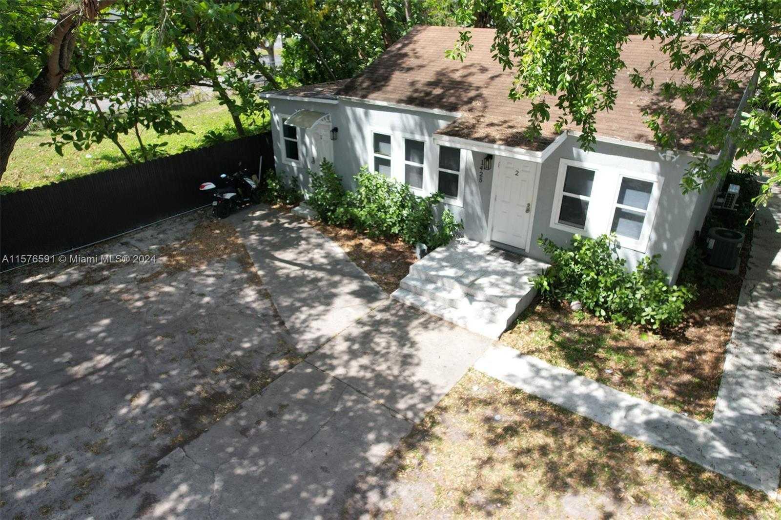 1425 NW 54th St , Miami, Single-Family Home,  for sale, InCom Real Estate - Sample Office 