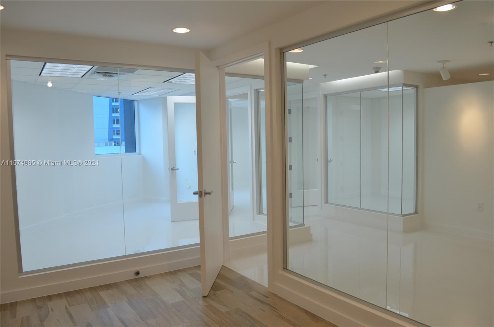 40 SW 13th St  505, Miami,  for leased, InCom Real Estate - Sample Office 